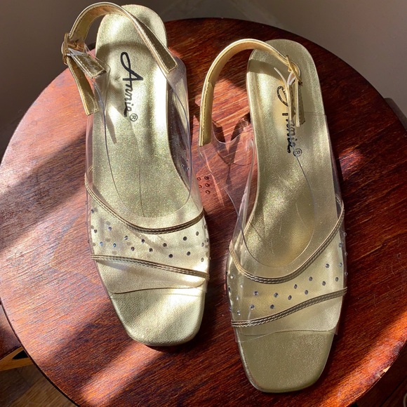 Vintage Clear & Gold PVC Lucite Block Heel Sandals - Picture 5 of 8